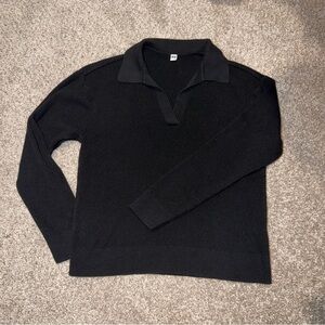 Uniqlo V-Neck Black Sweater